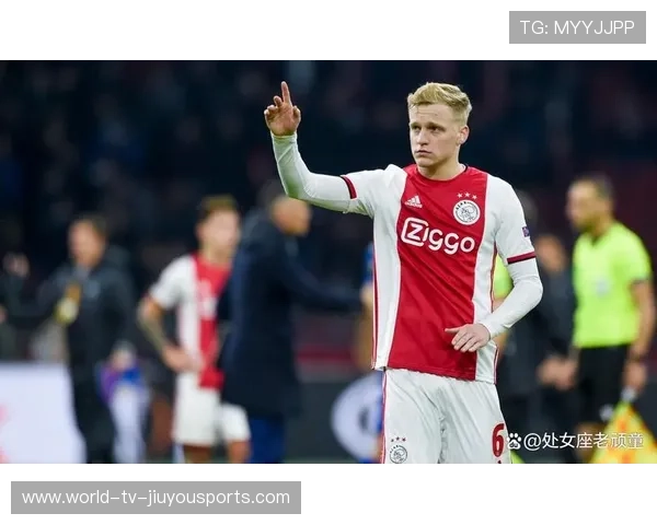 阿贾克斯重建控球体系：从青训到战术革新，足球新时代的领航者